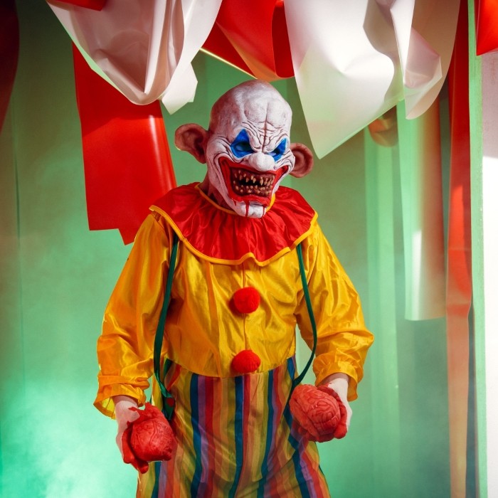 Квесты про клоунов. Проклятый цирк. Мегагринн белгород квесты цирк ужасов. Квесты про клоунов. Кладбище искупления.